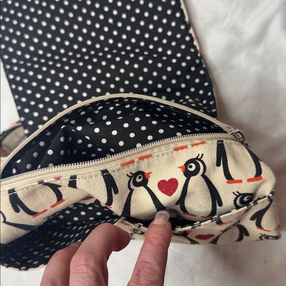 Bungalow 360 Penguin Print Crossbody messenger Bag - Cream and Black - Picture 8 of 8